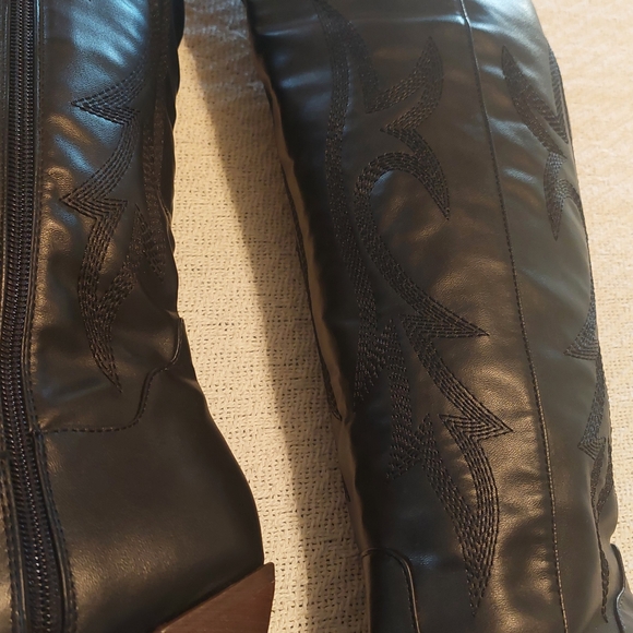 Black Western Knee-High Boots - Picture 4 of 8